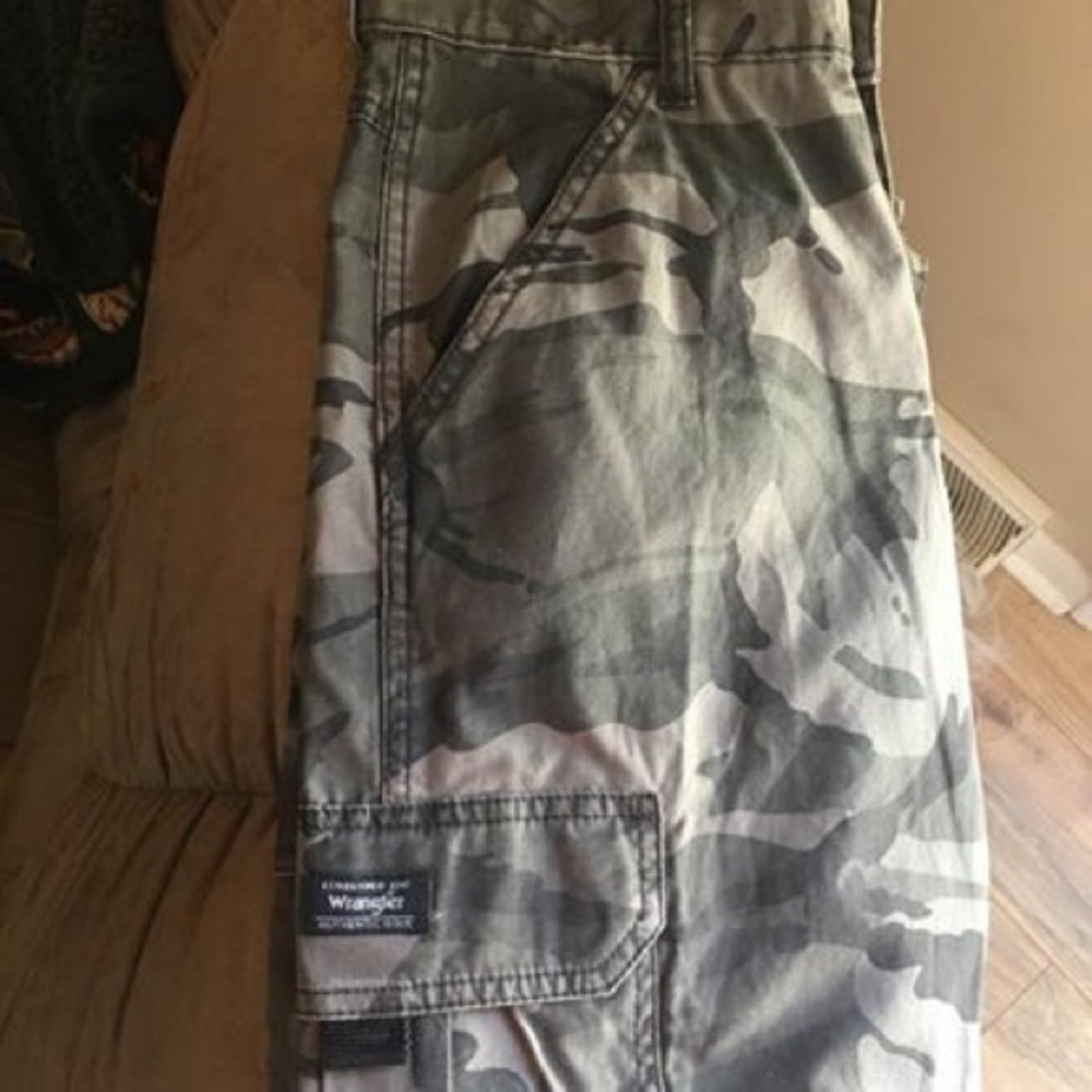 Wrangler Camo Pants